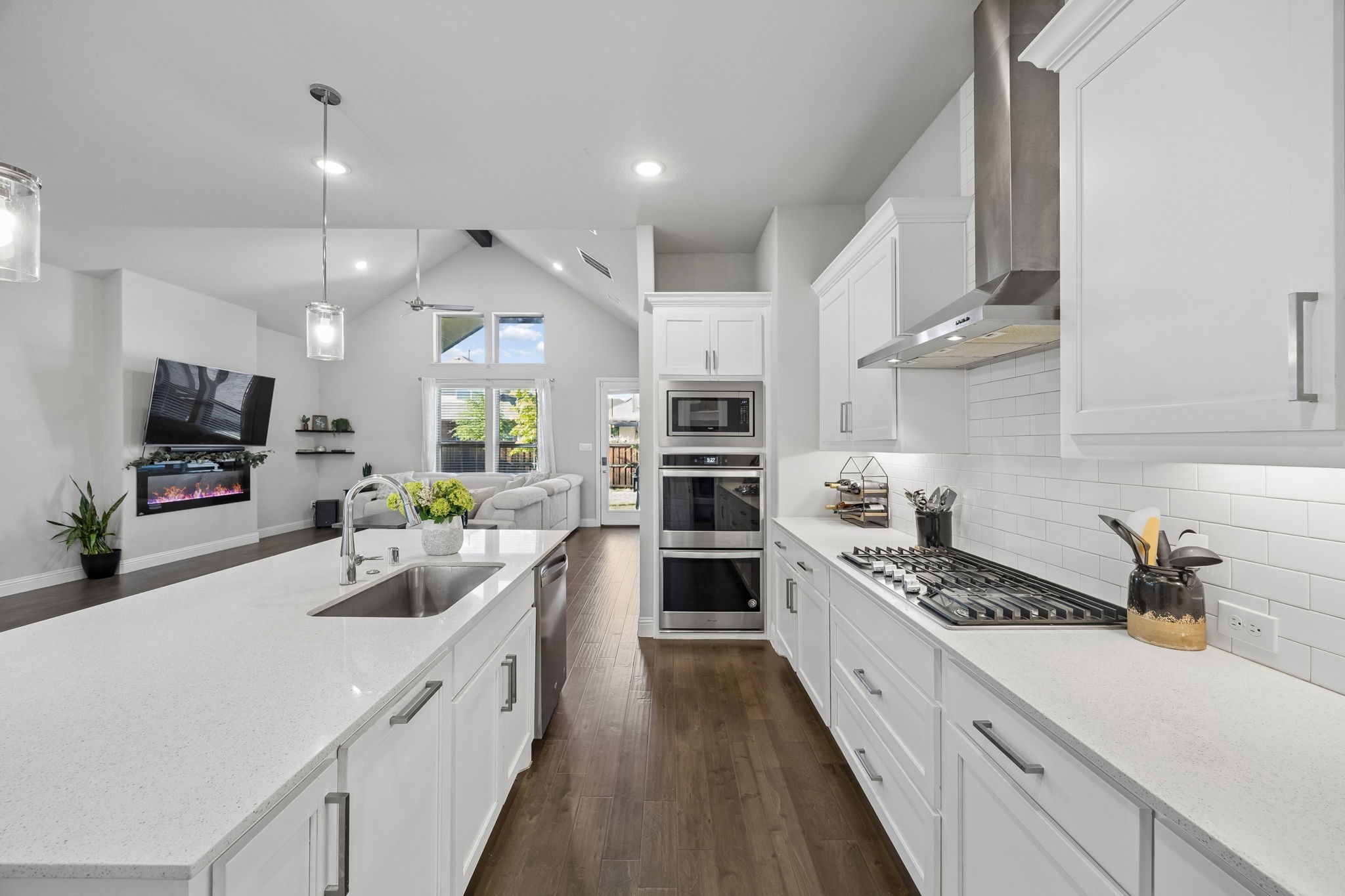 2270 English Ivy Road