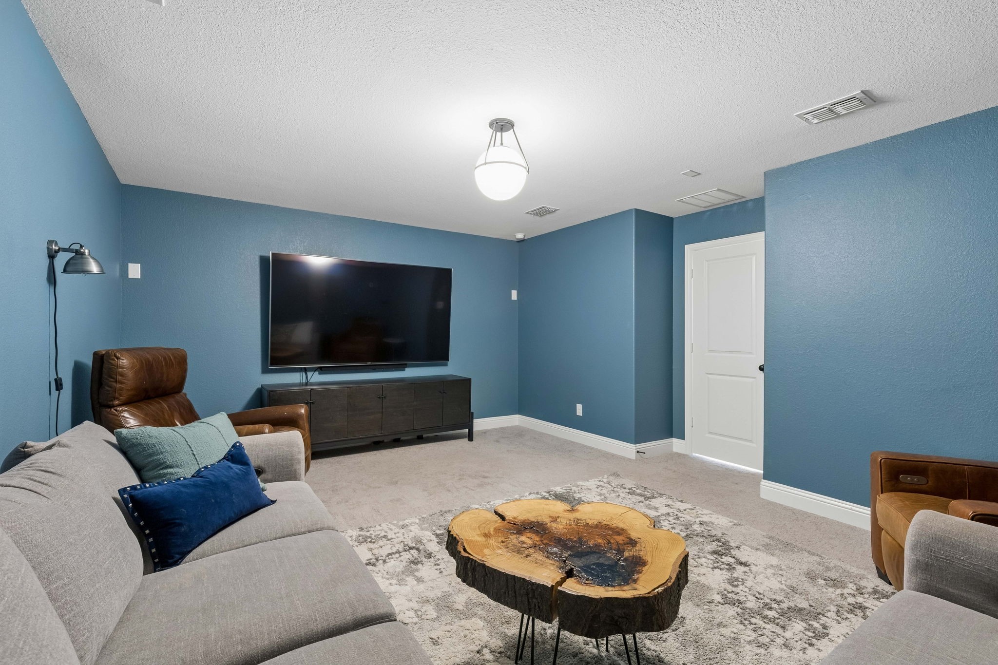 2622 Eucalyptus Road