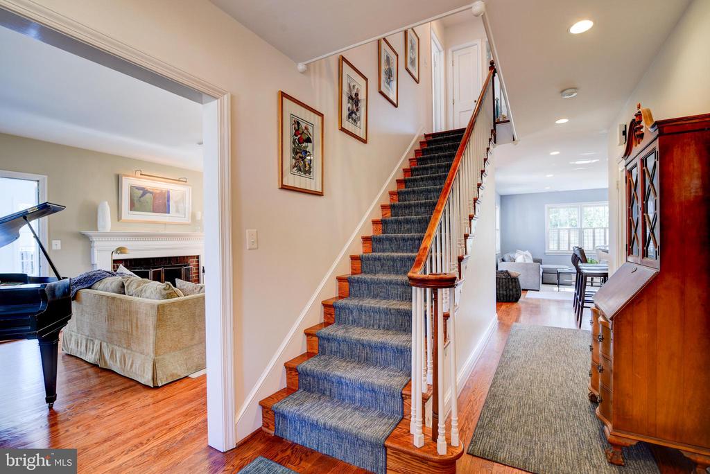 10513 Cedar Ave
