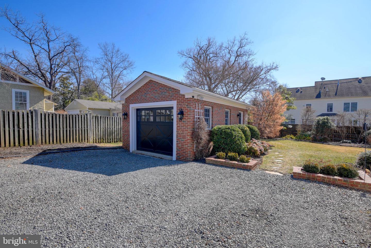 10513 Cedar Ave