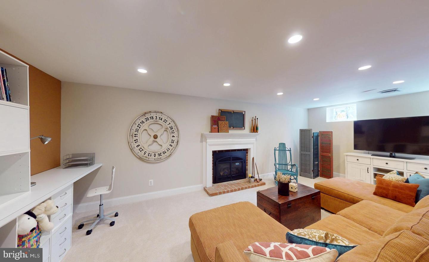 10513 Cedar Ave