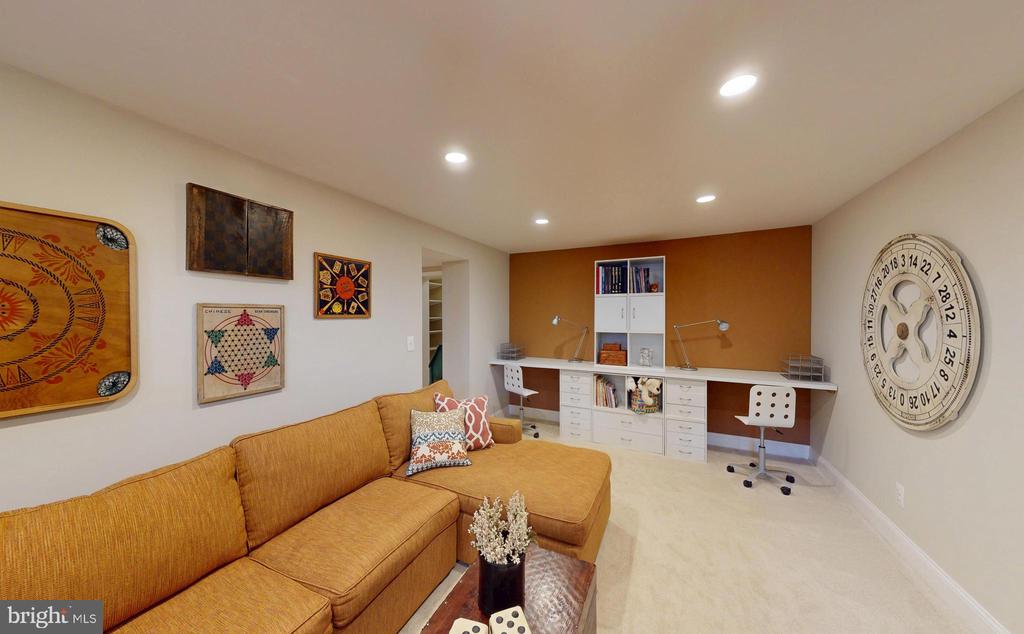 10513 Cedar Ave