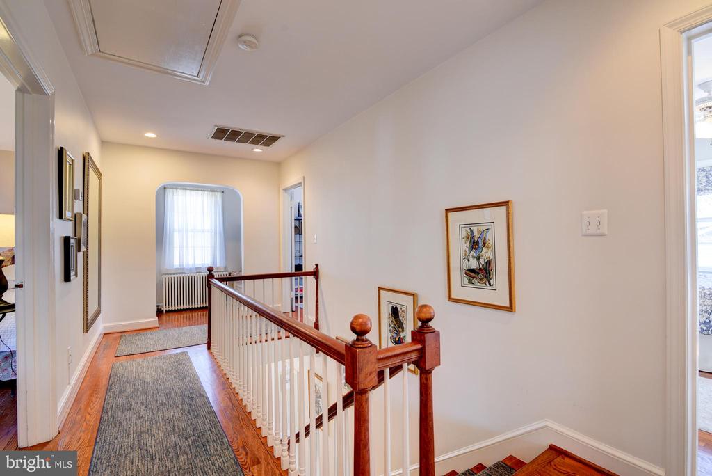 10513 Cedar Ave