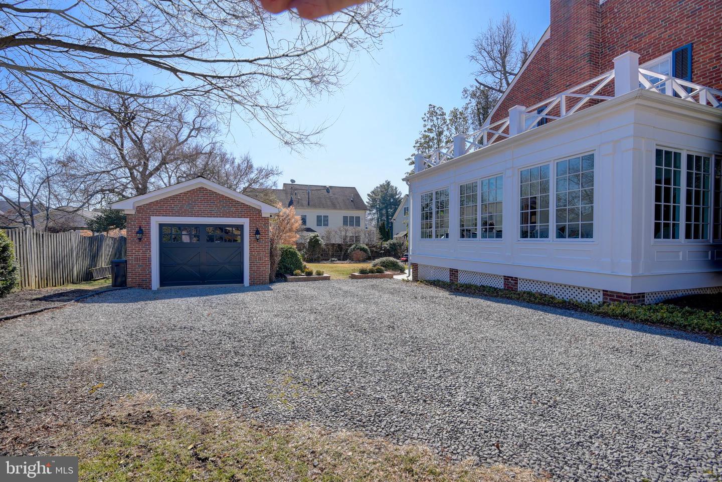 10513 Cedar Ave