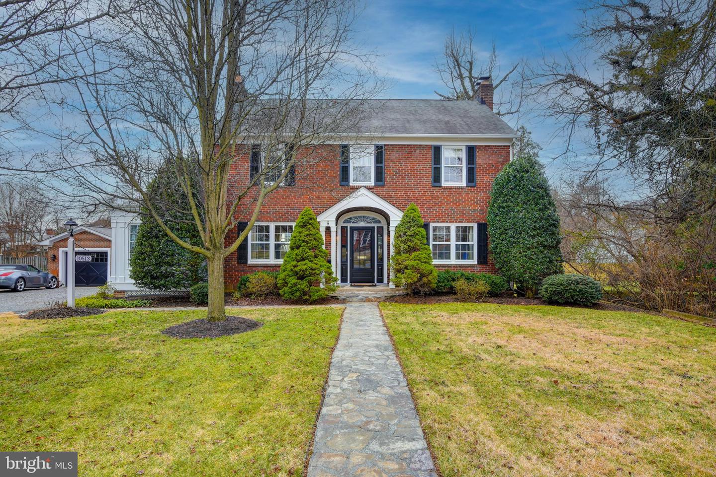 10513 Cedar Ave
