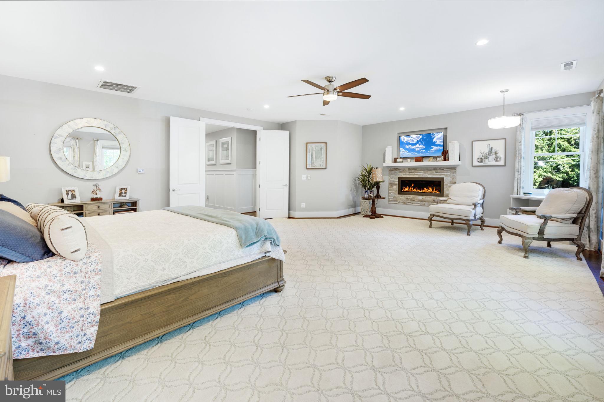 303 TAPAWINGO ROAD SE