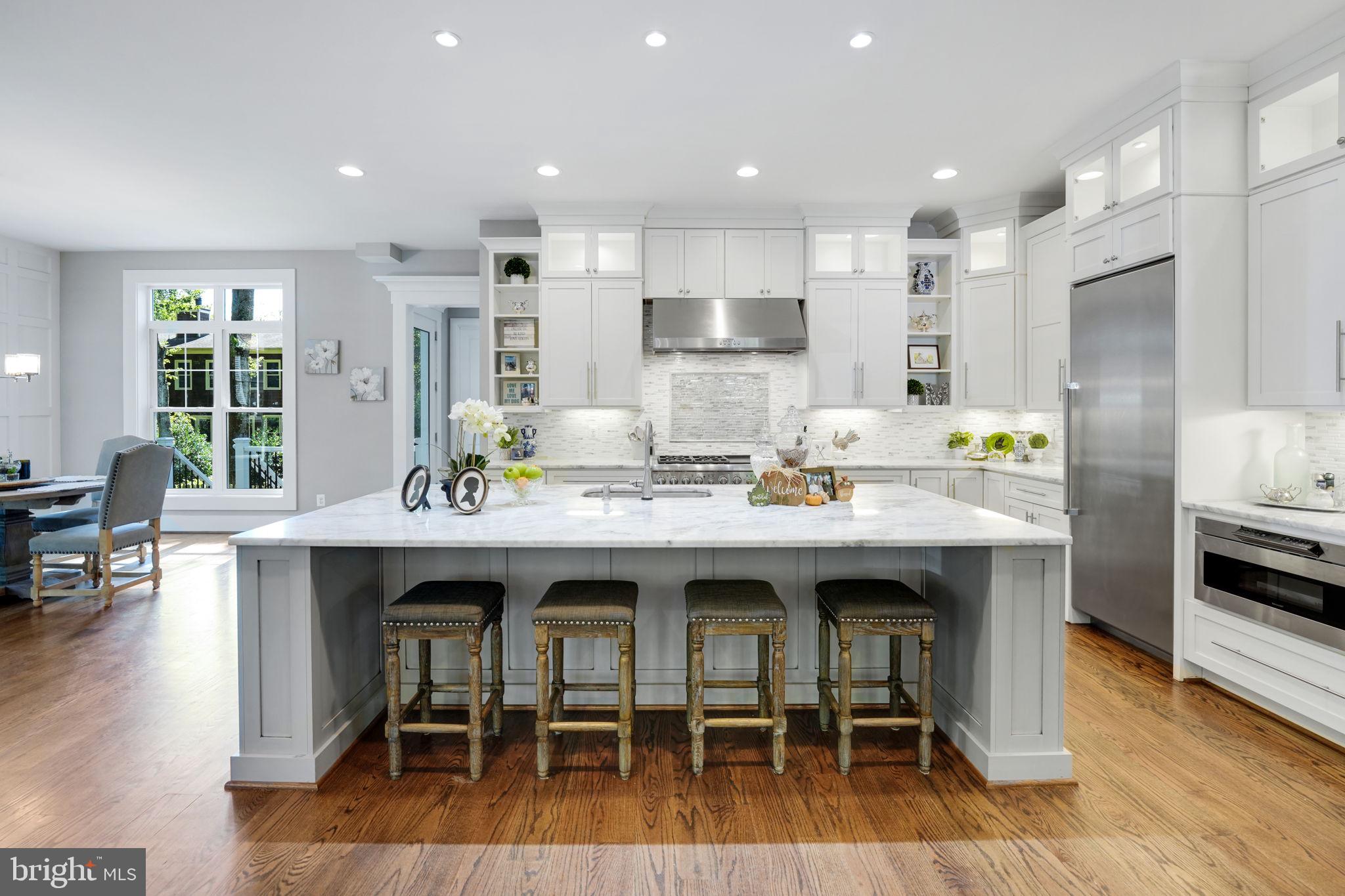 303 TAPAWINGO ROAD SE