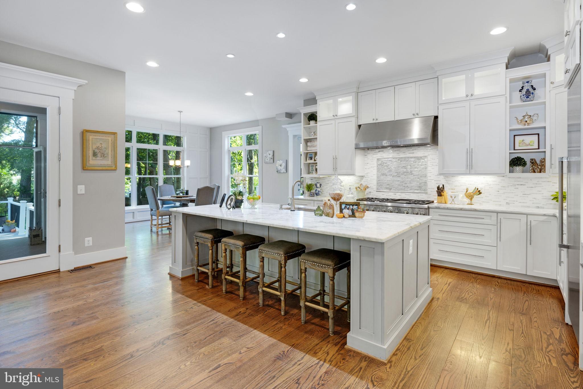 303 TAPAWINGO ROAD SE
