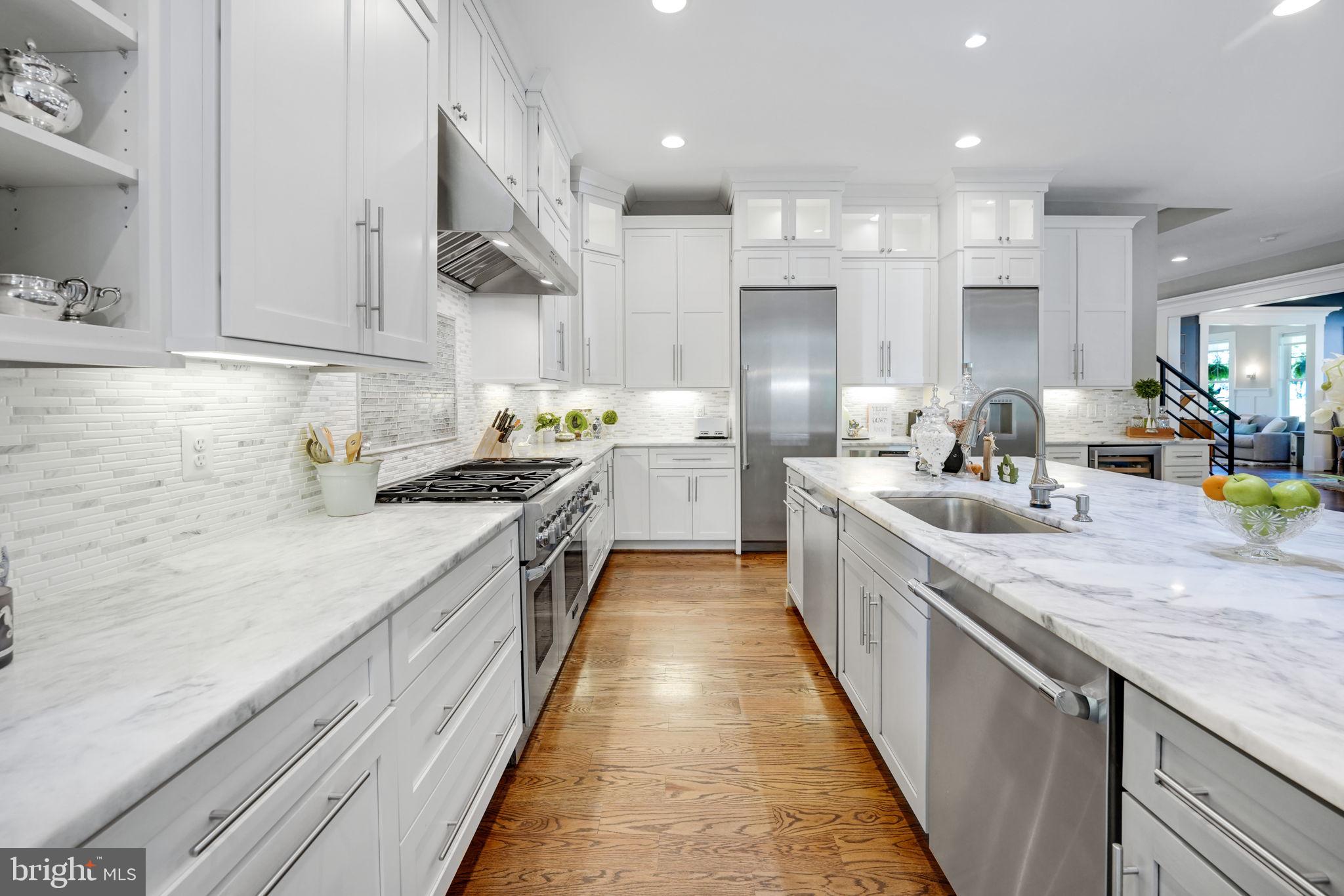 303 TAPAWINGO ROAD SE