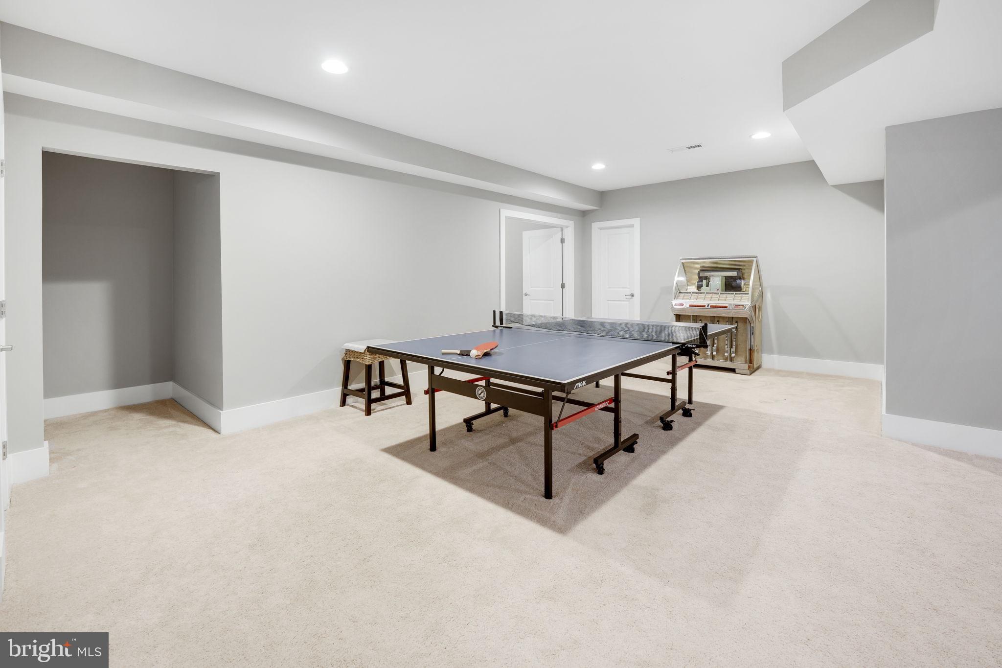 303 TAPAWINGO ROAD SE