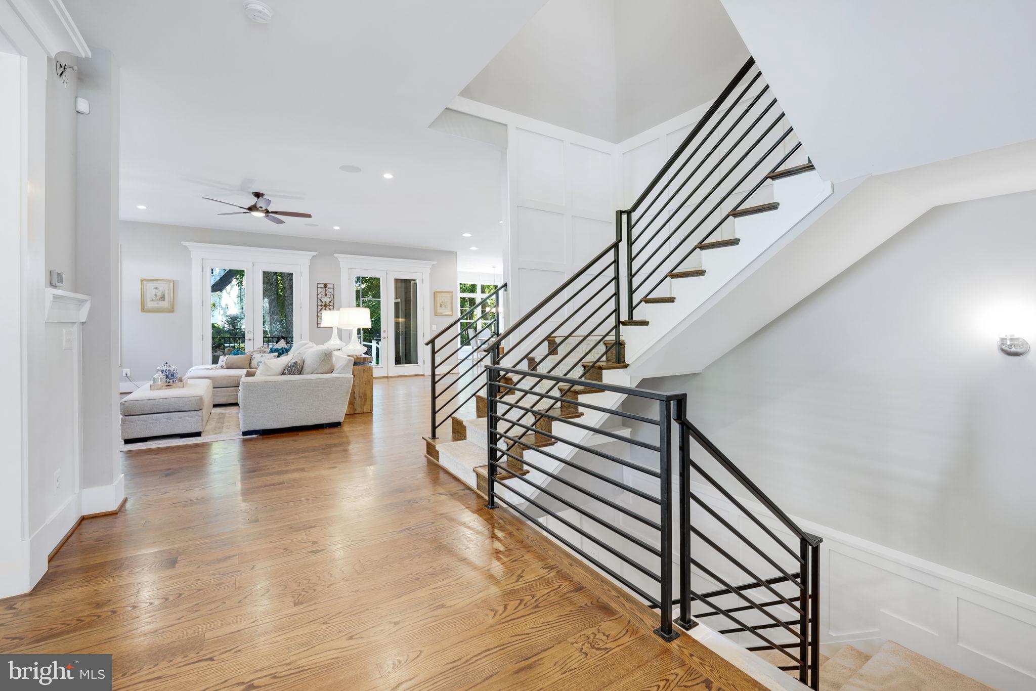 303 TAPAWINGO ROAD SE