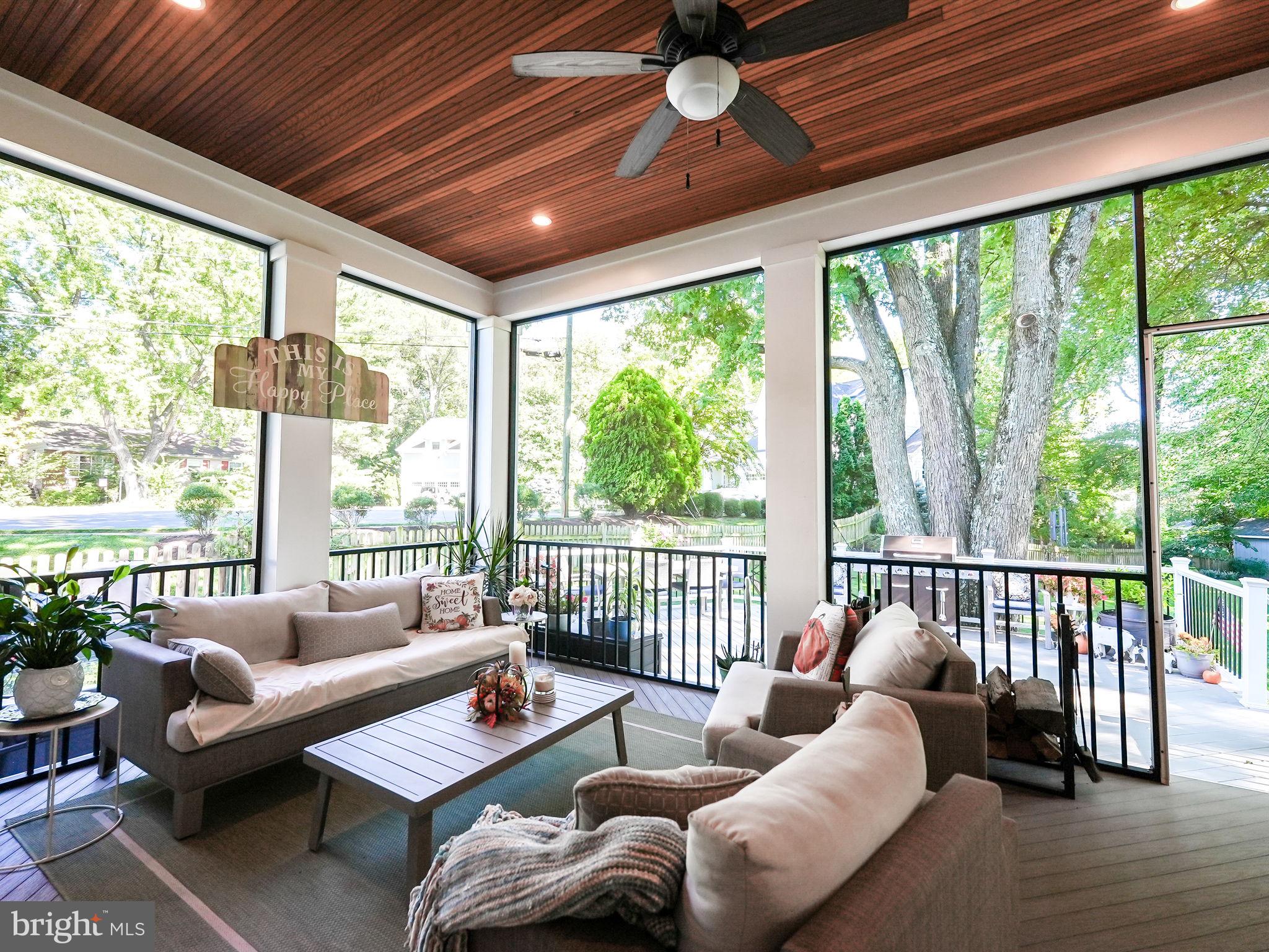 303 TAPAWINGO ROAD SE