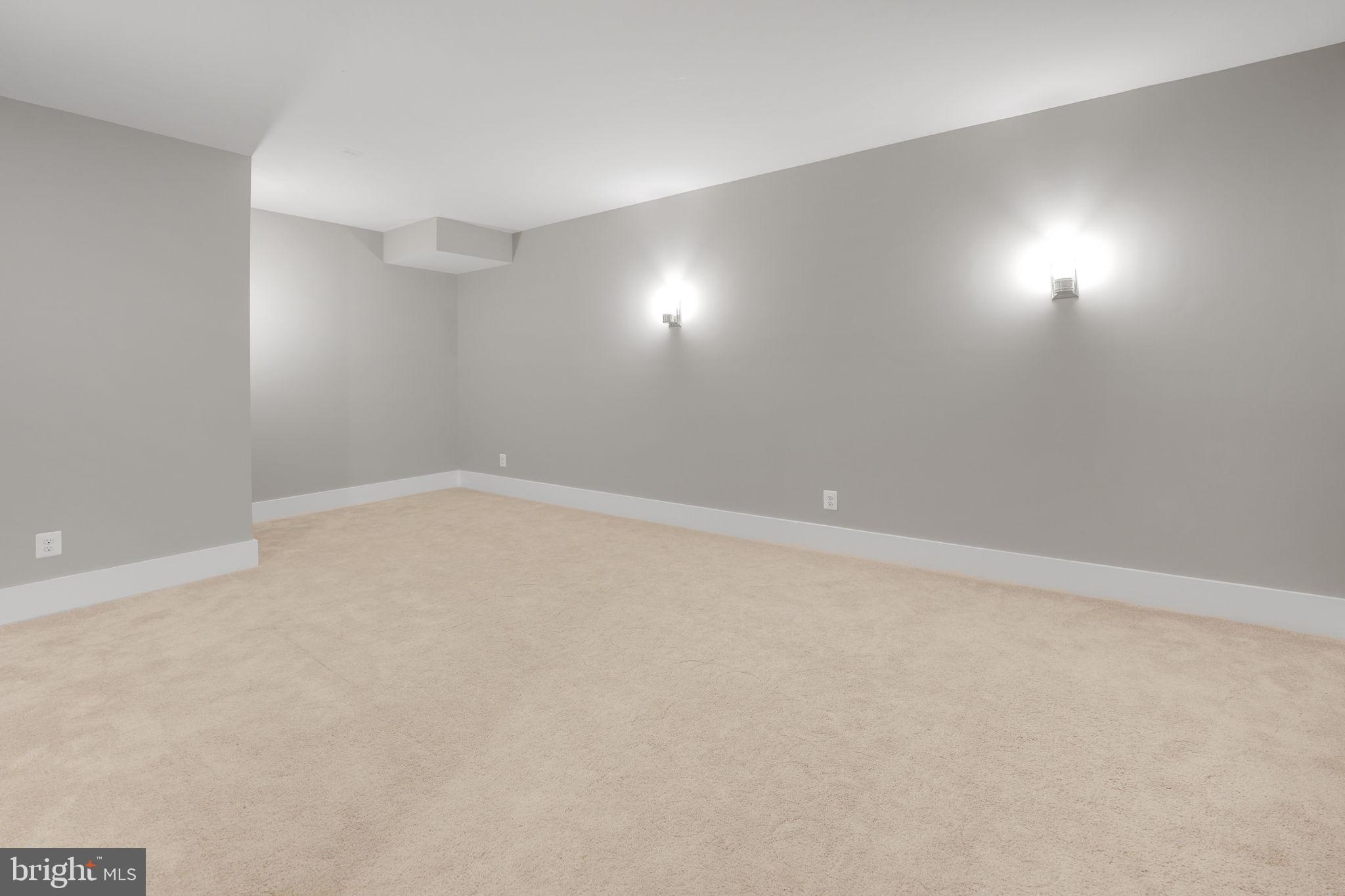 303 TAPAWINGO ROAD SE