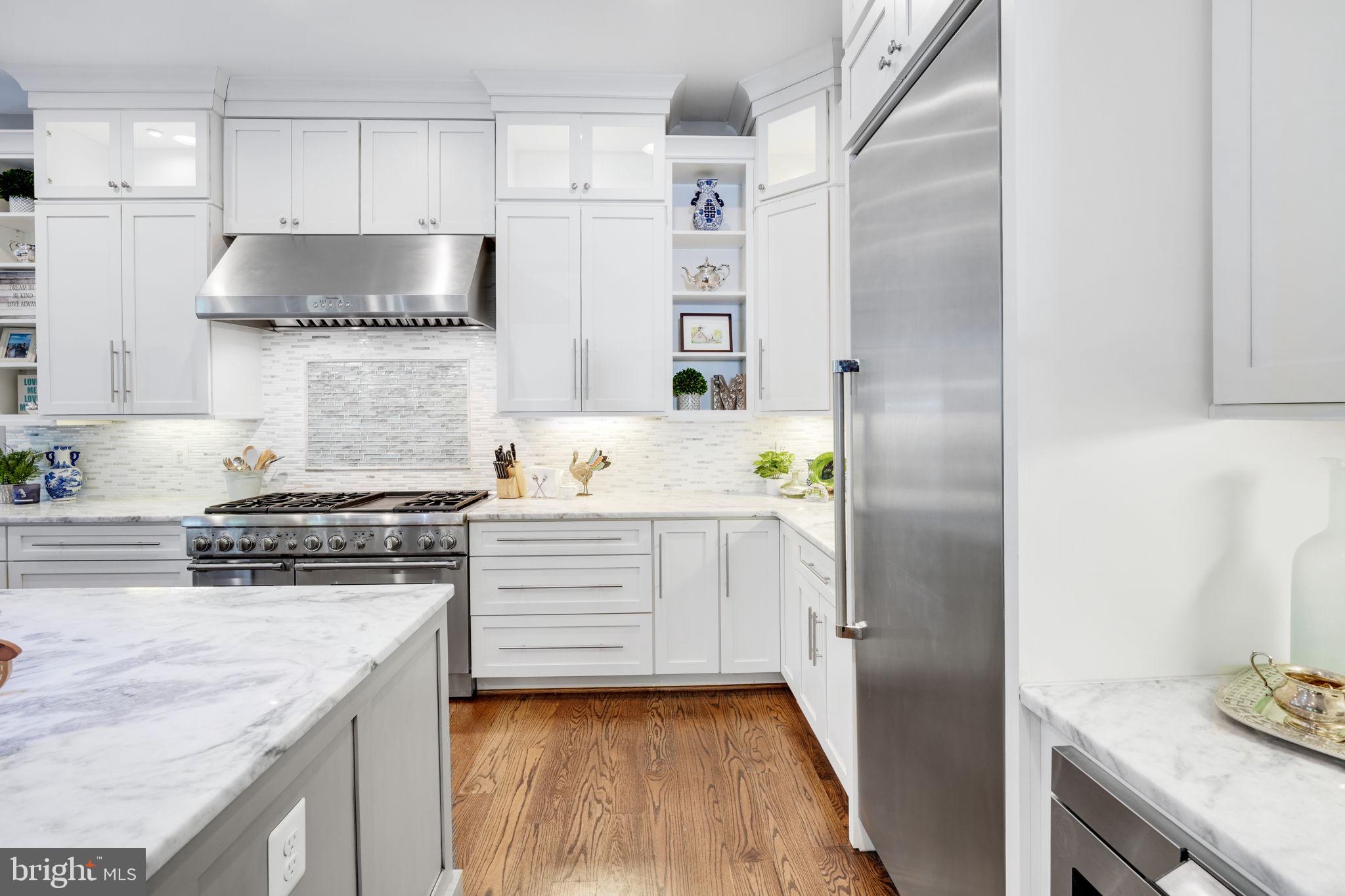 303 TAPAWINGO ROAD SE
