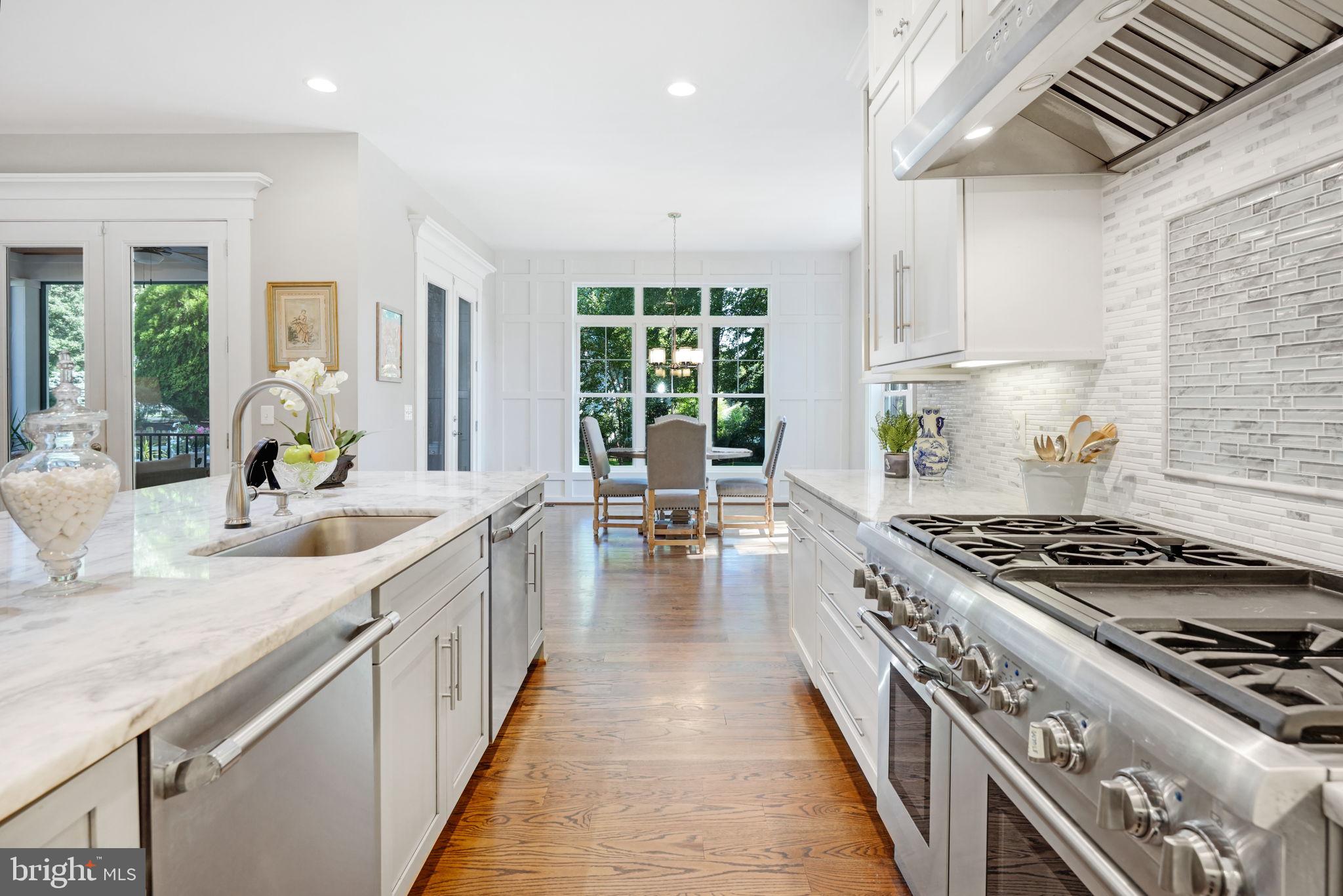 303 TAPAWINGO ROAD SE