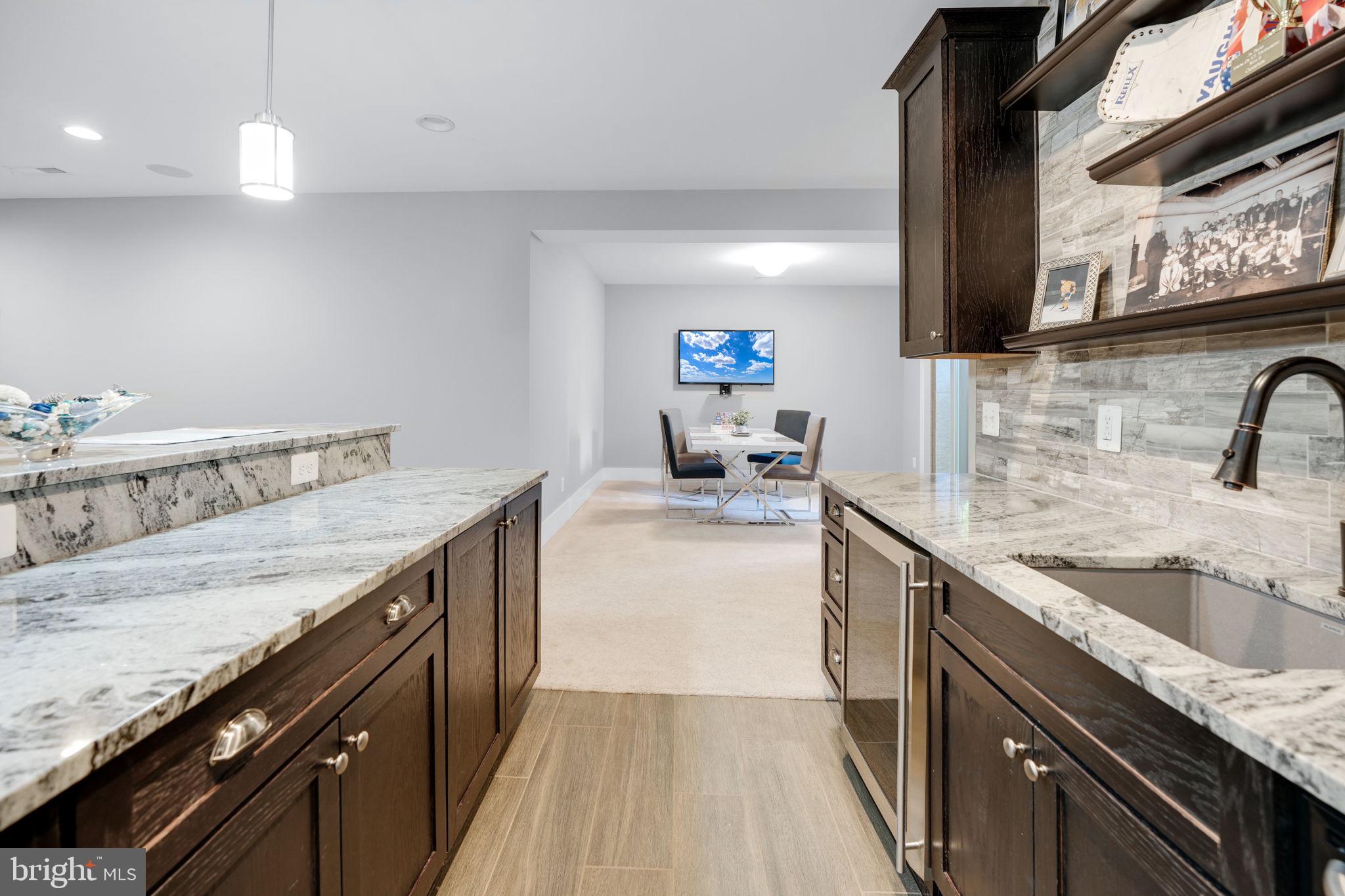 303 TAPAWINGO ROAD SE