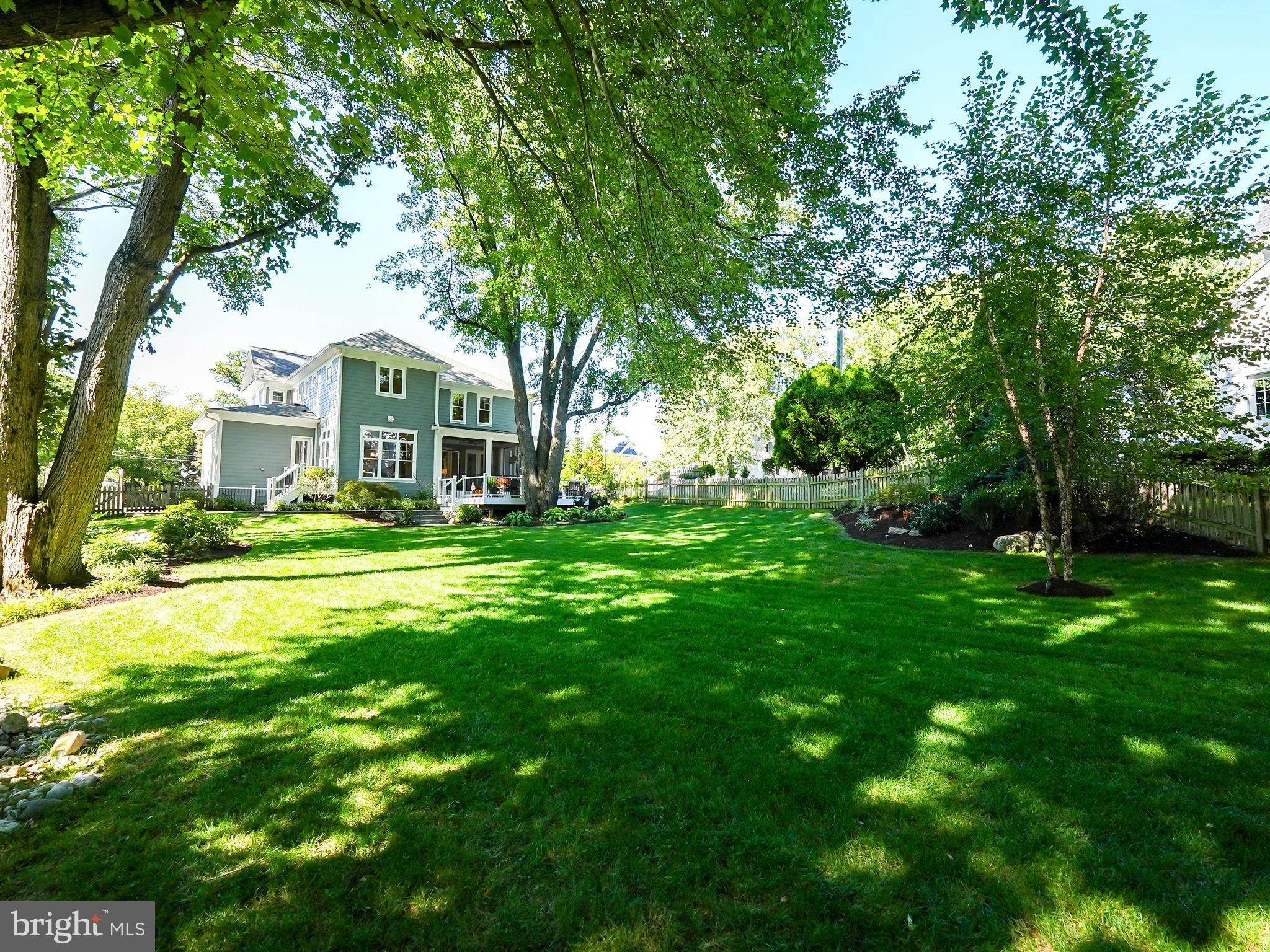 303 TAPAWINGO ROAD SE