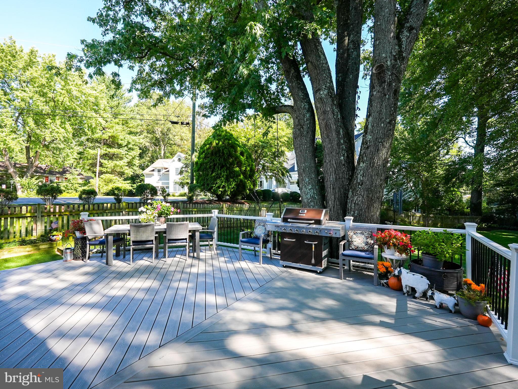 303 TAPAWINGO ROAD SE