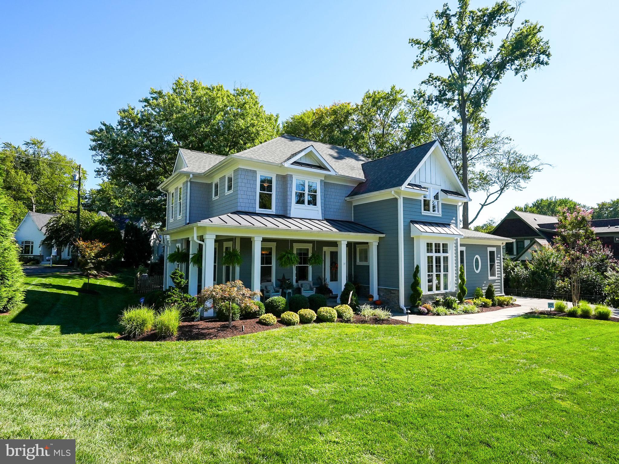 303 TAPAWINGO ROAD SE