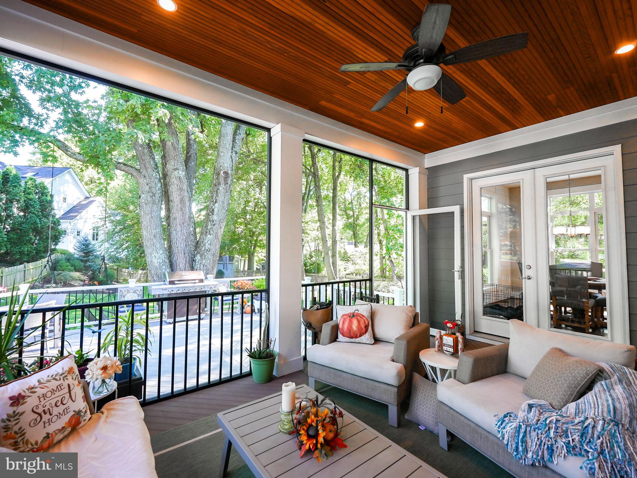 303 TAPAWINGO ROAD SE