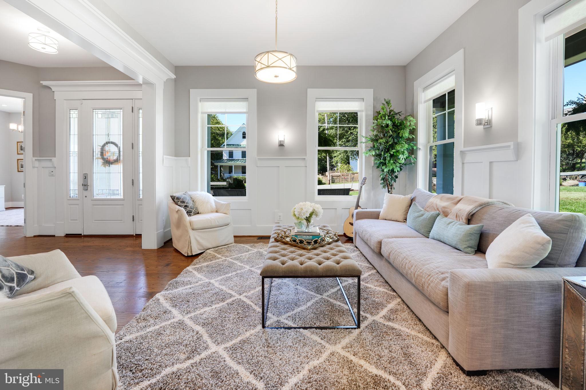 303 TAPAWINGO ROAD SE
