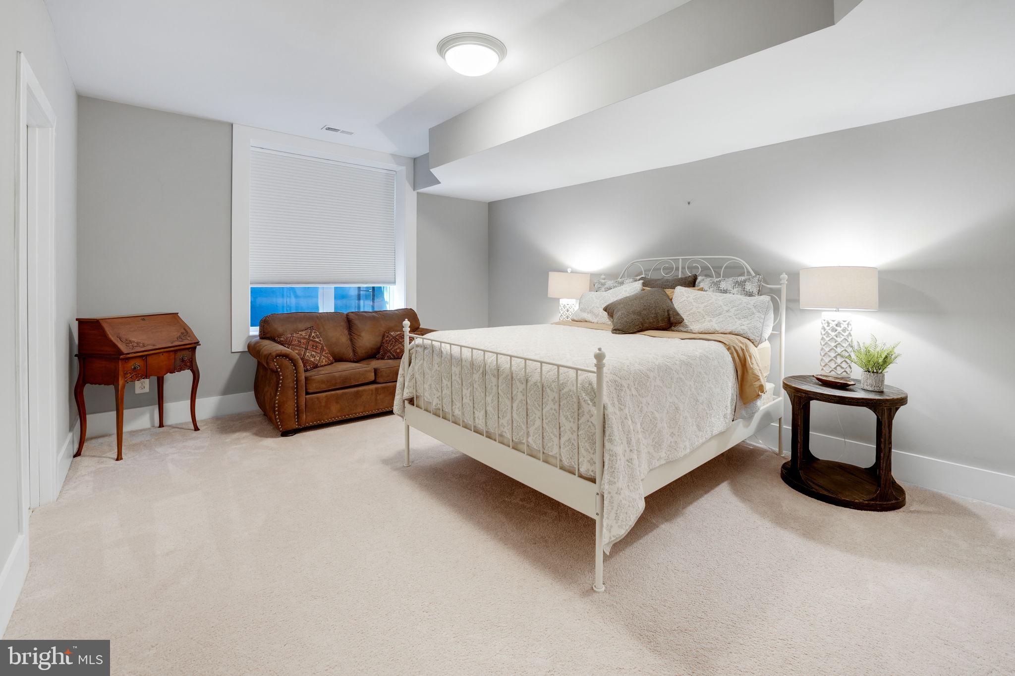 303 TAPAWINGO ROAD SE