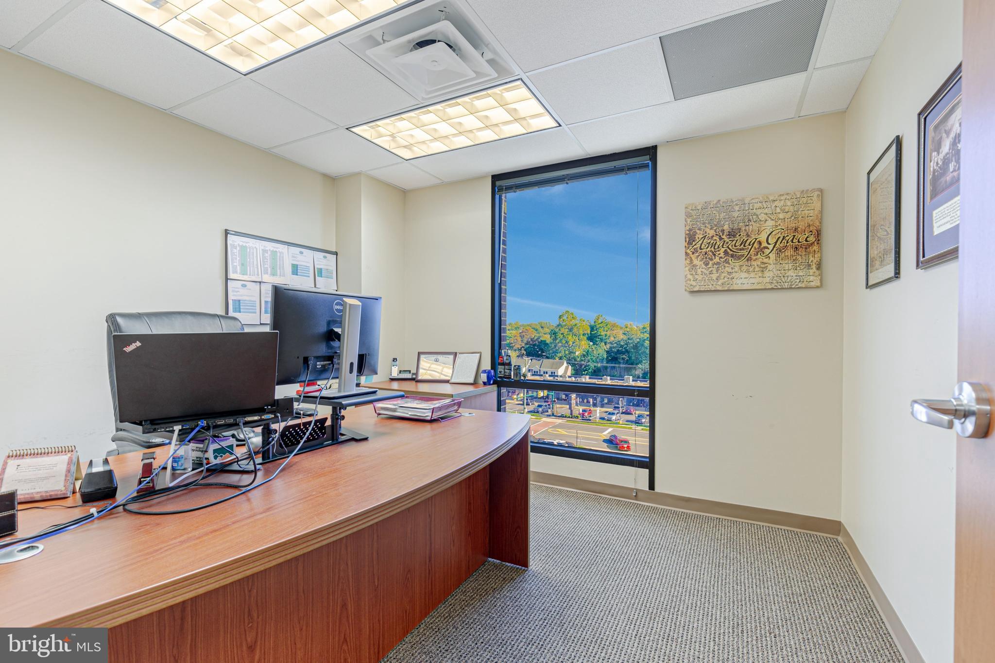 301 Maple AVENUE W Unit: 430