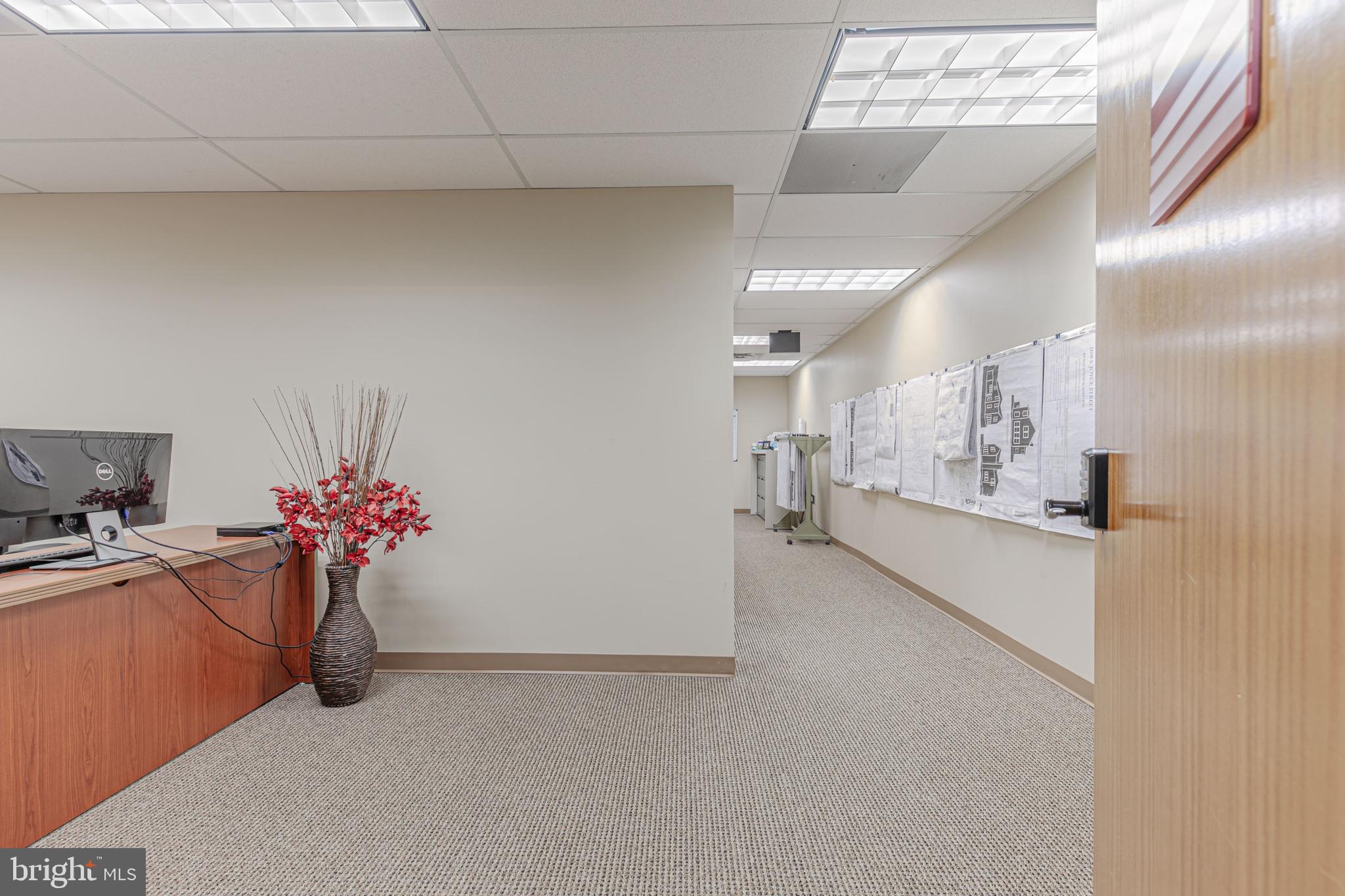 301 Maple AVENUE W Unit: 430