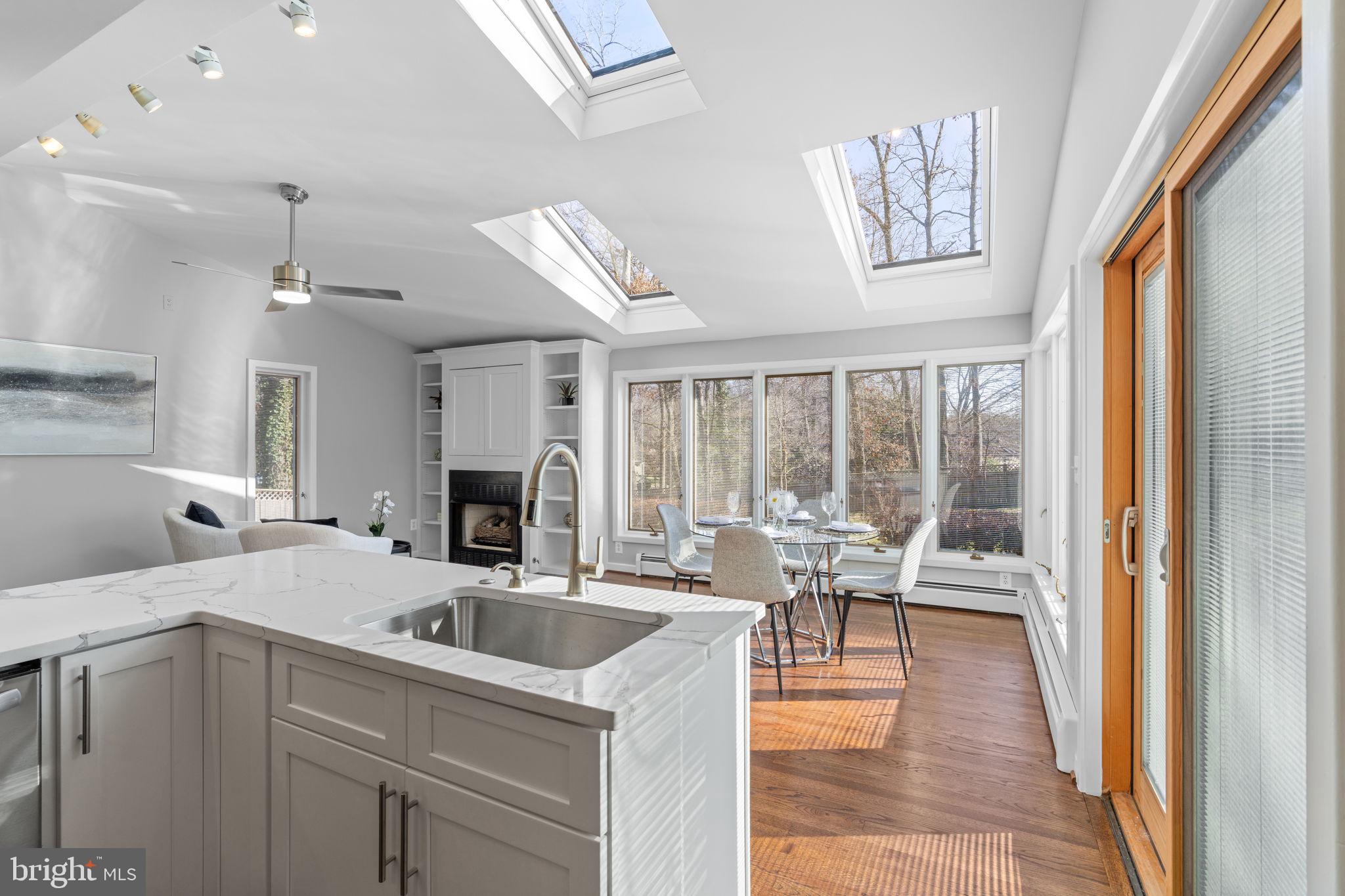 11913 Wayland STREET