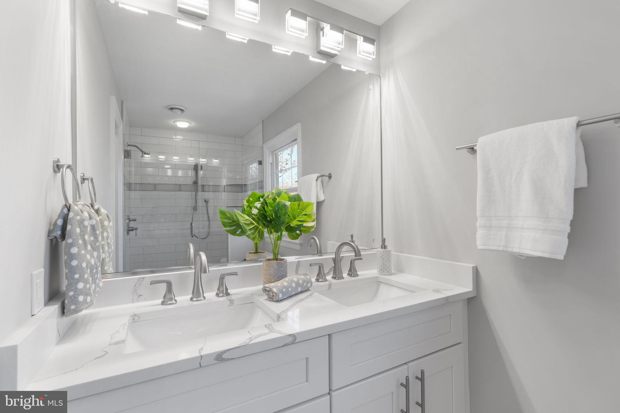 11913 Wayland STREET