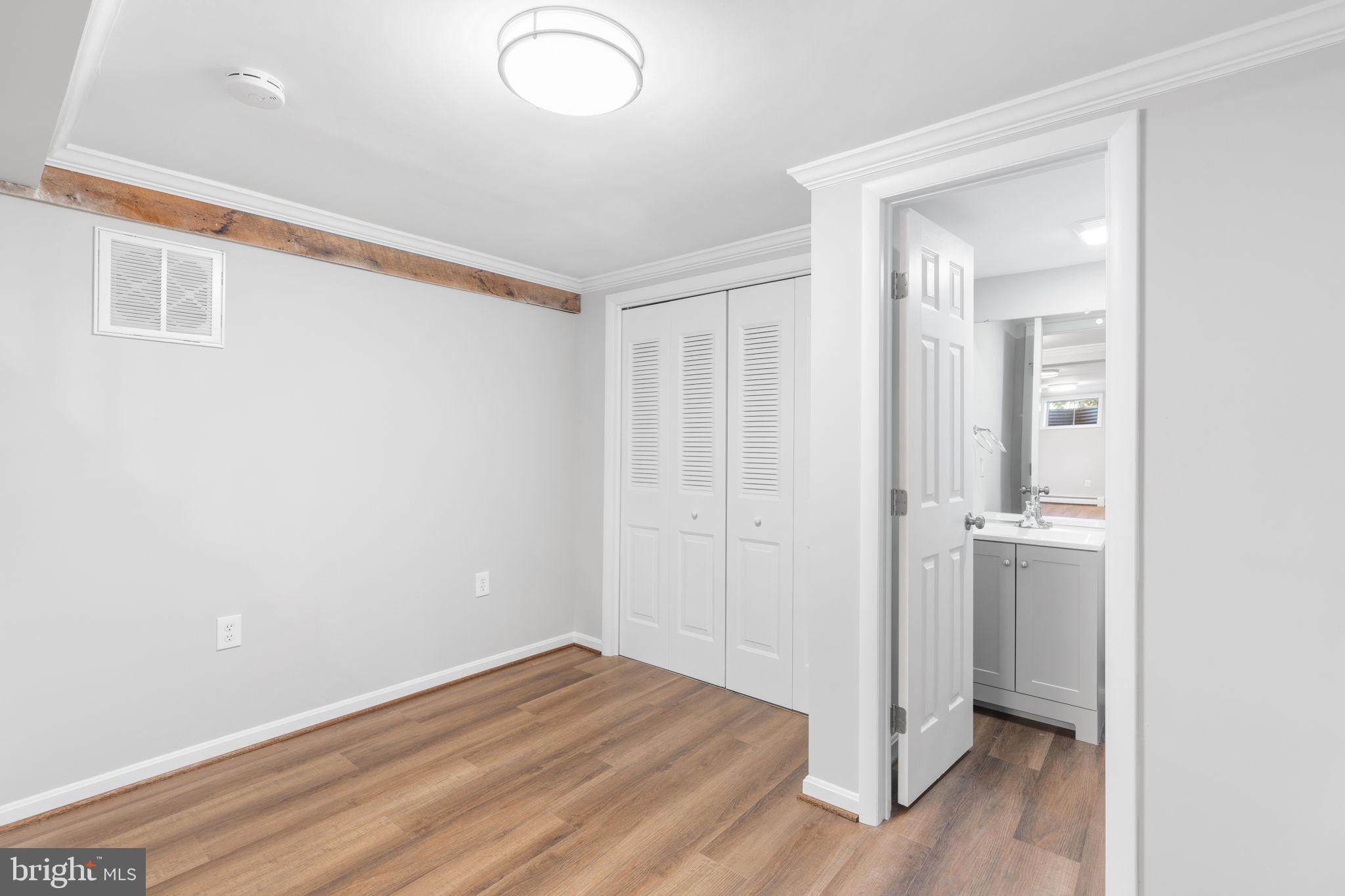 11913 Wayland STREET