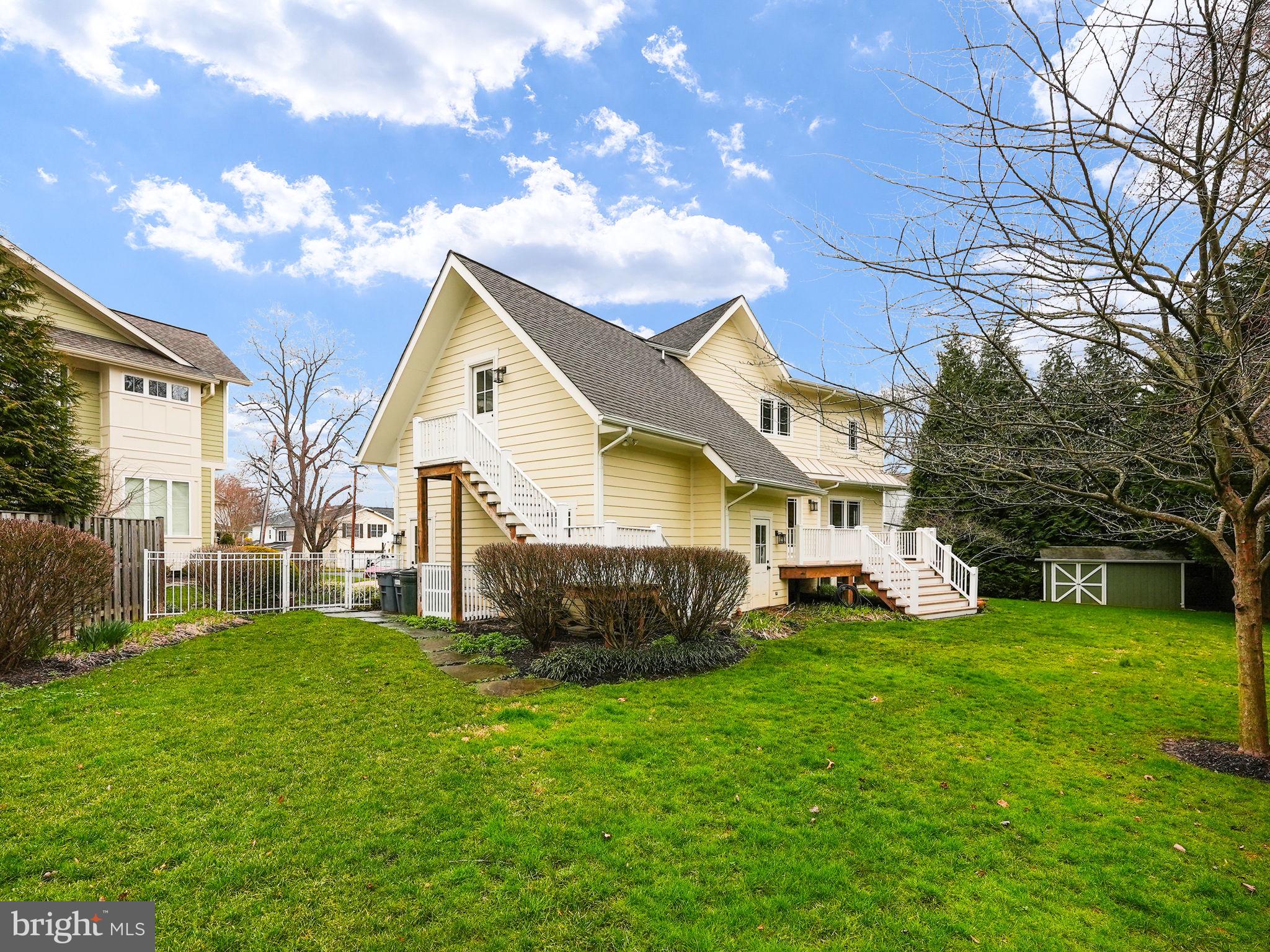 5 Charles Cir SW
