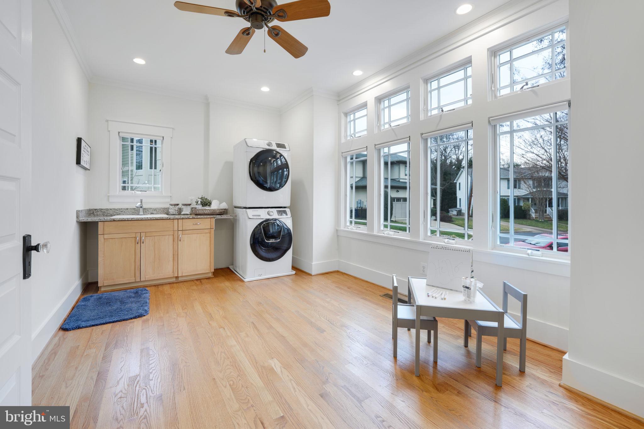 5 Charles Cir SW