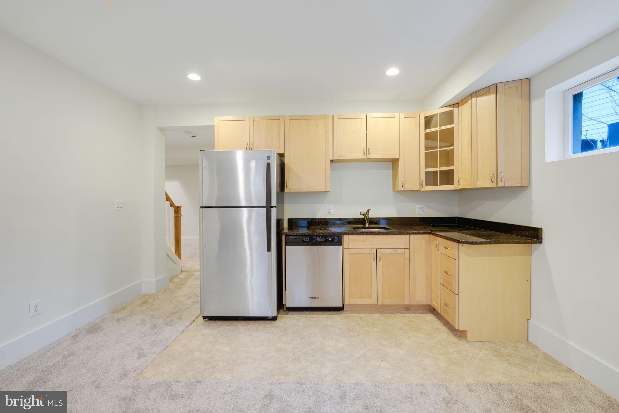 5 Charles Cir SW