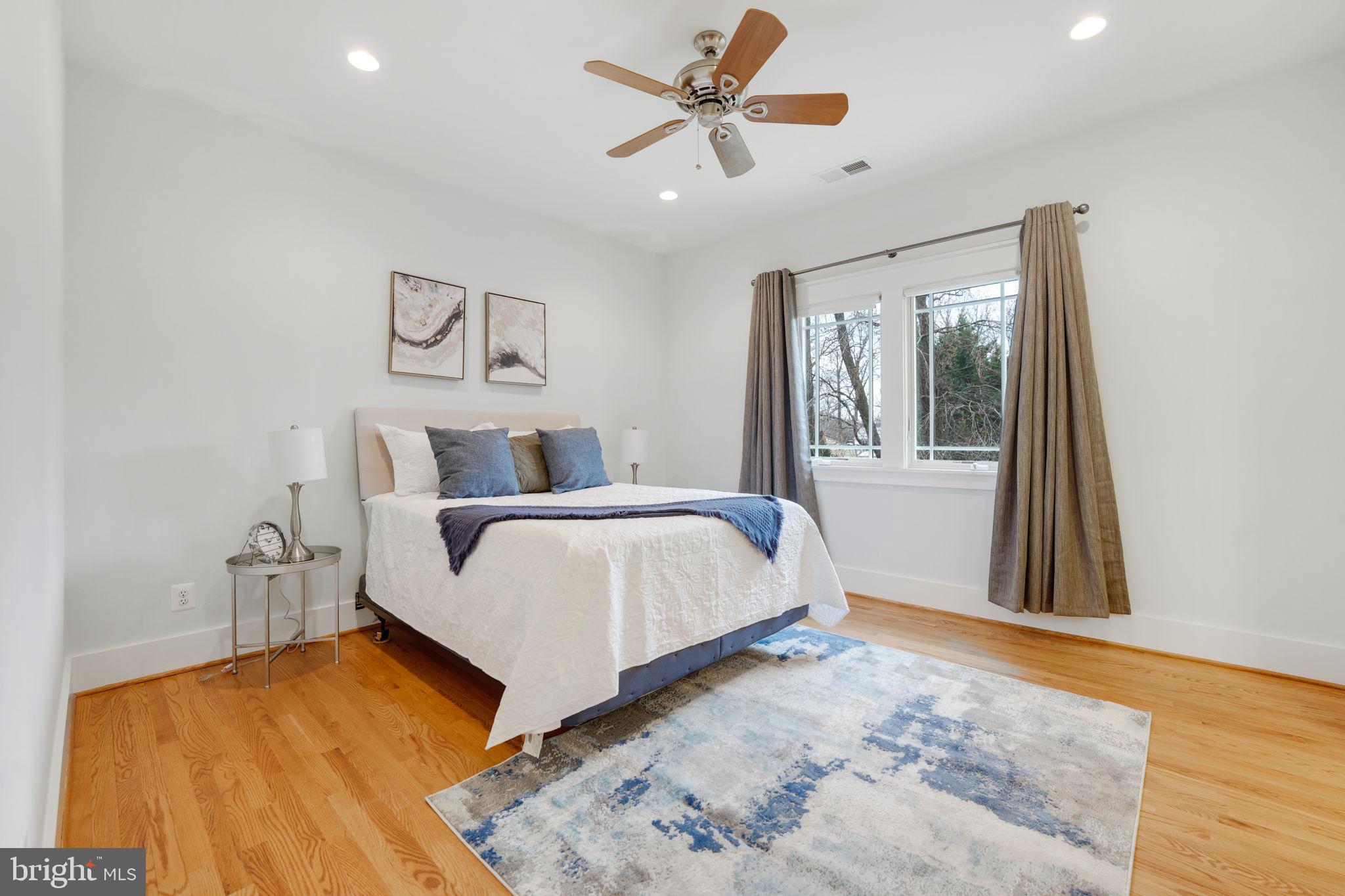 5 Charles Cir SW