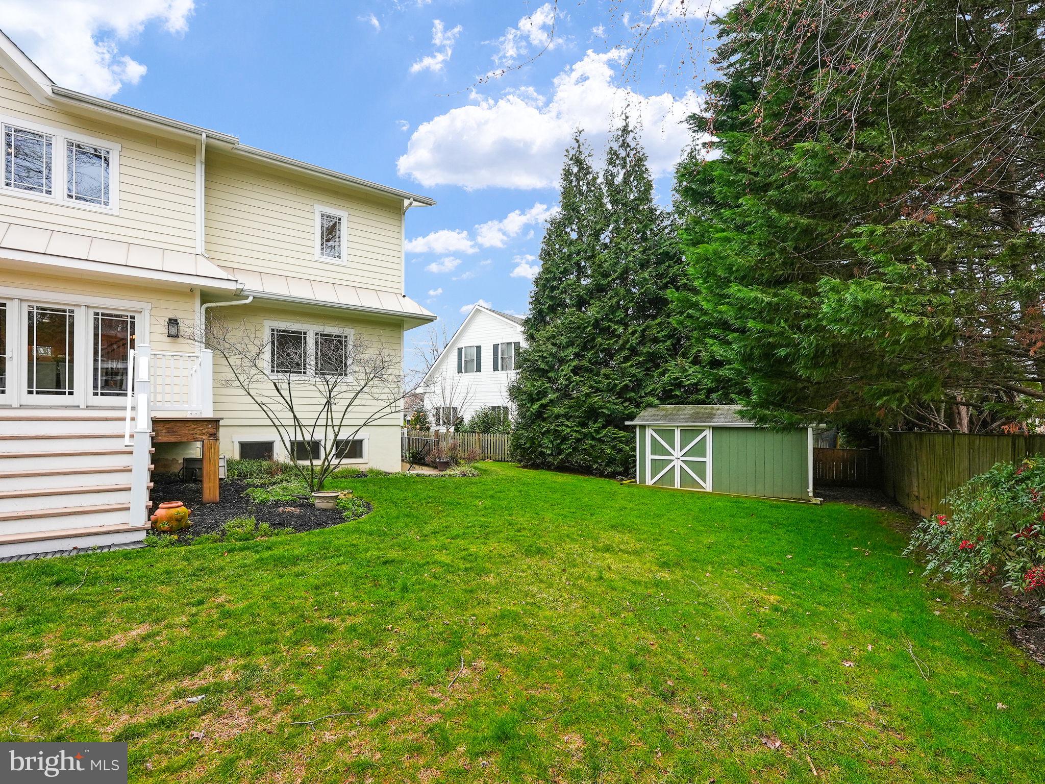5 Charles Cir SW
