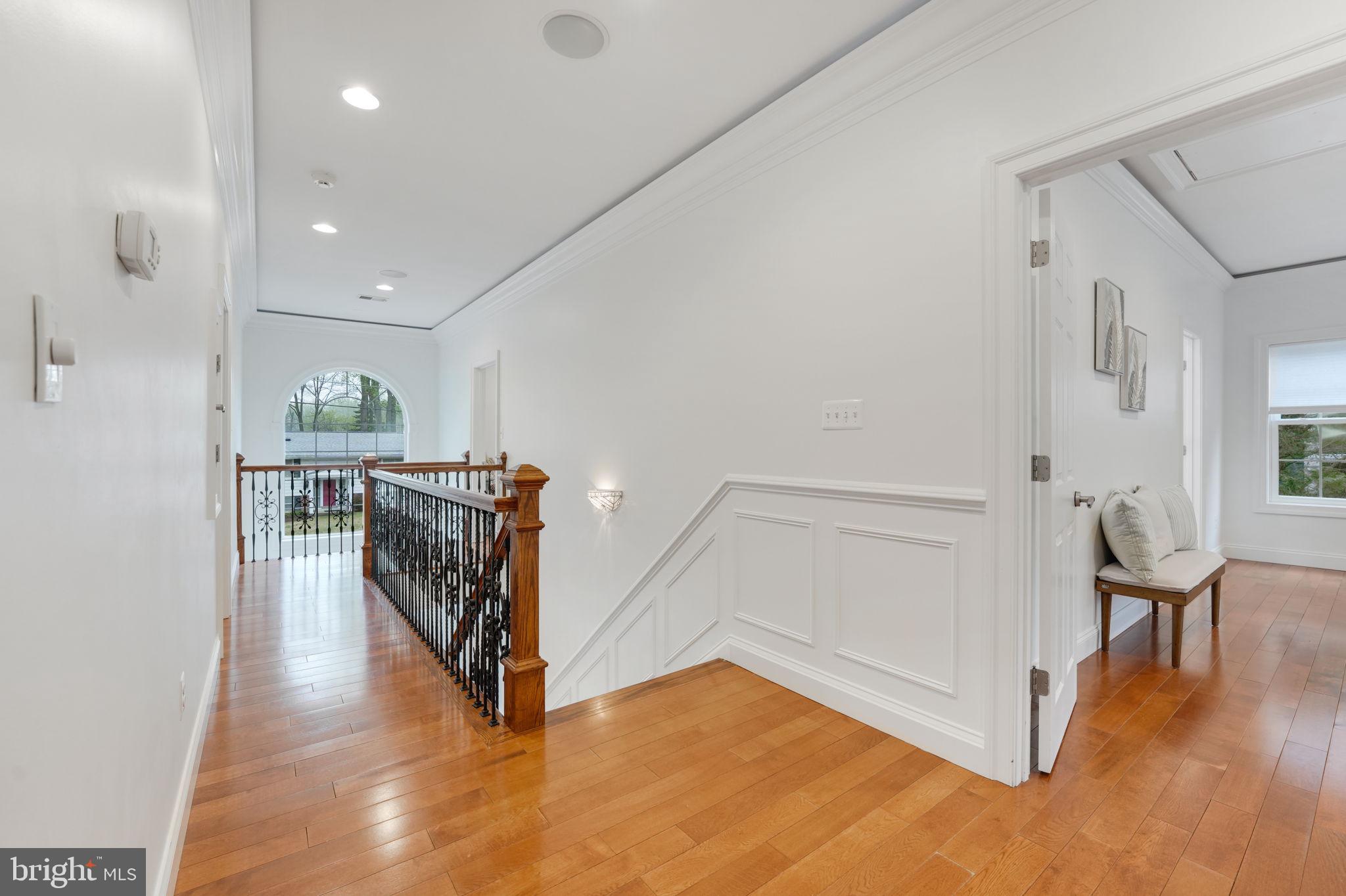 1215 Ross Dr SW