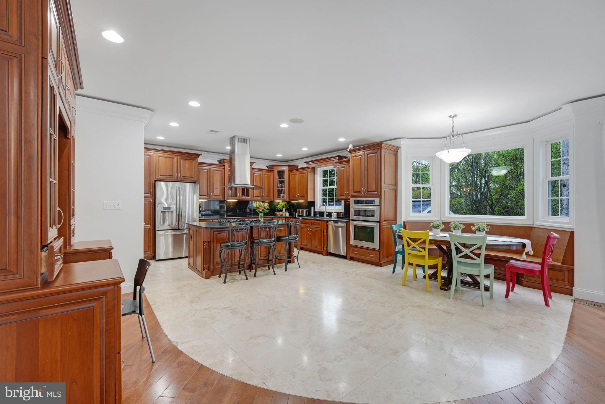 1215 Ross Dr SW