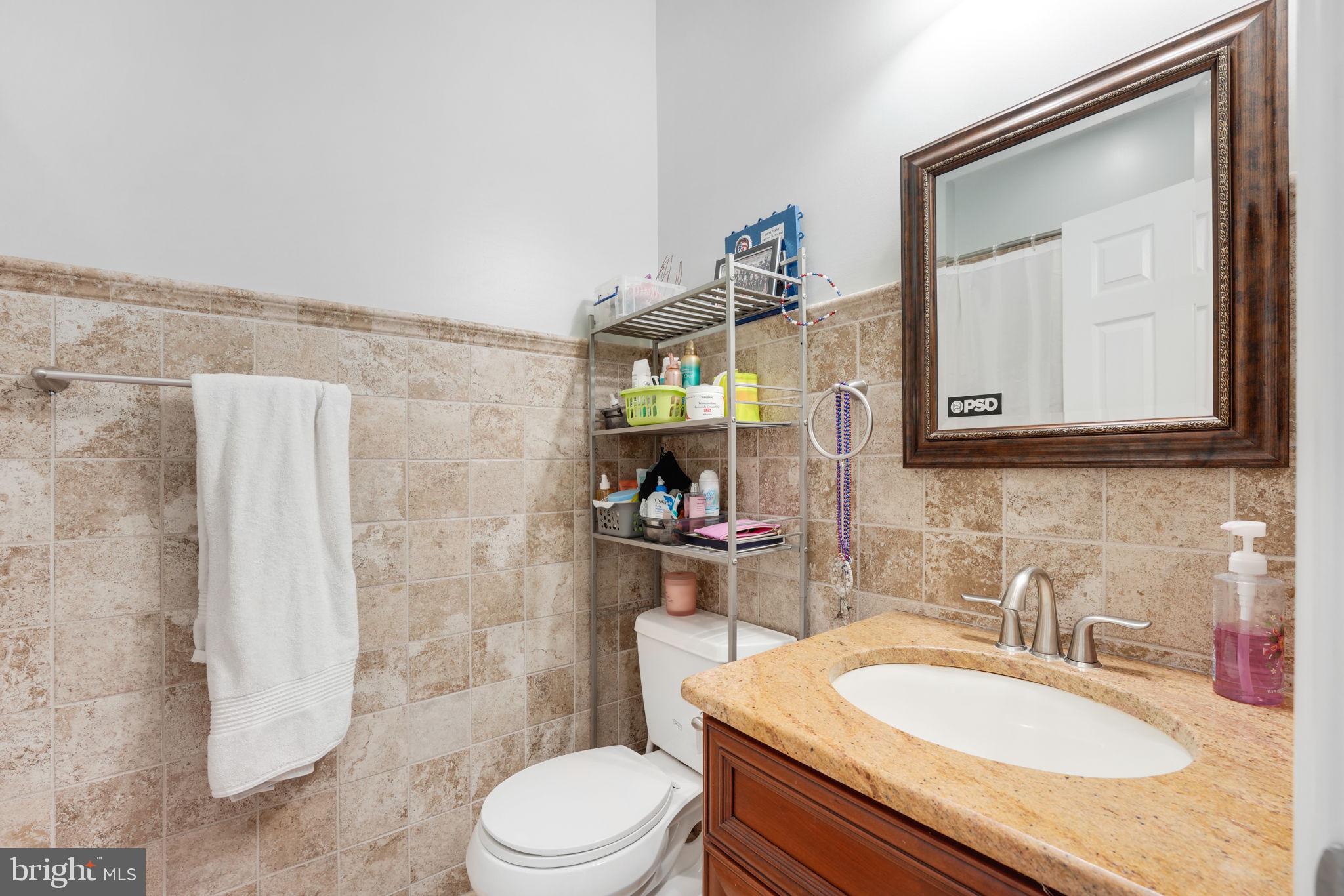 1215 Ross Dr SW