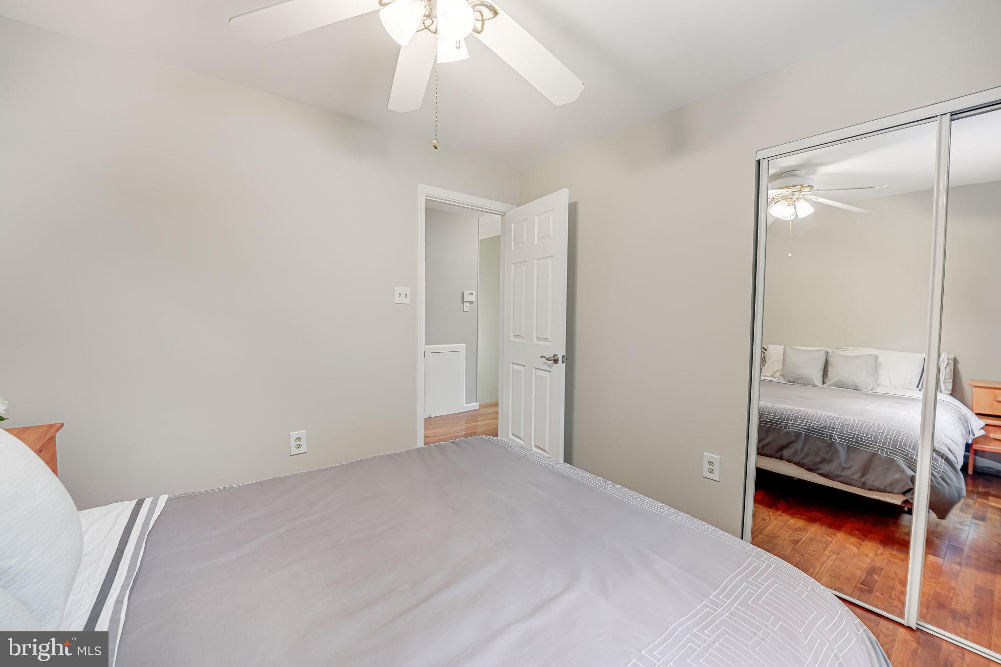 2221 Senseney Ln