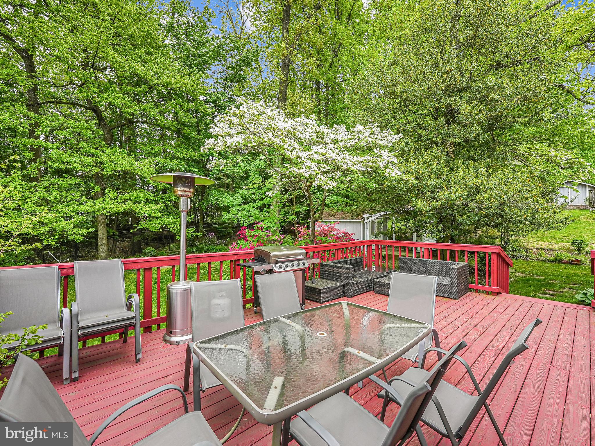 2221 Senseney Ln