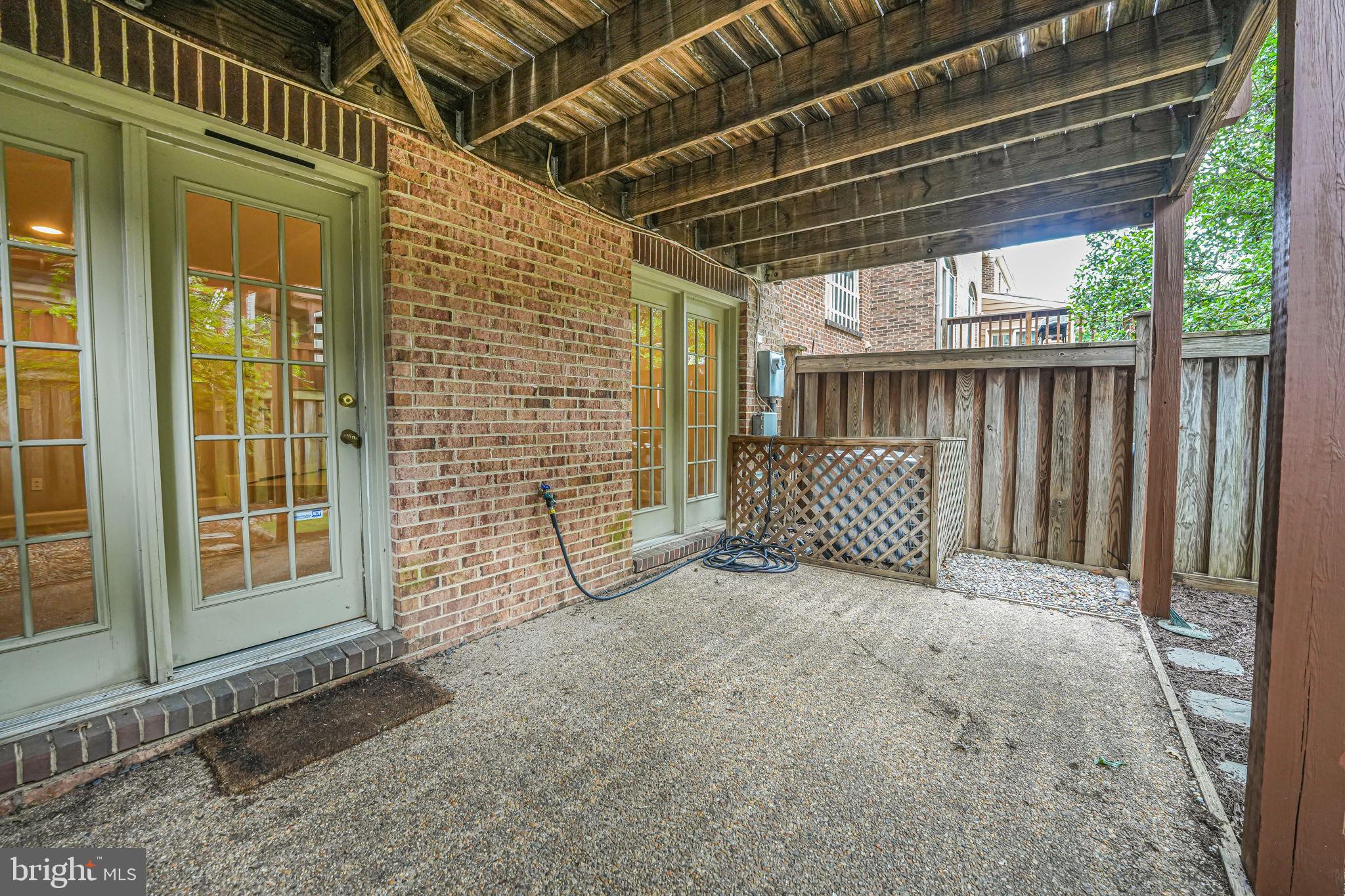 3919 Green Look Ct
