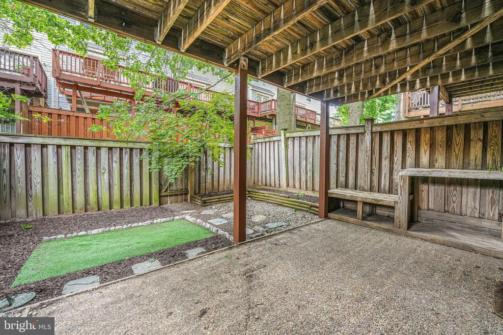 3919 Green Look Ct