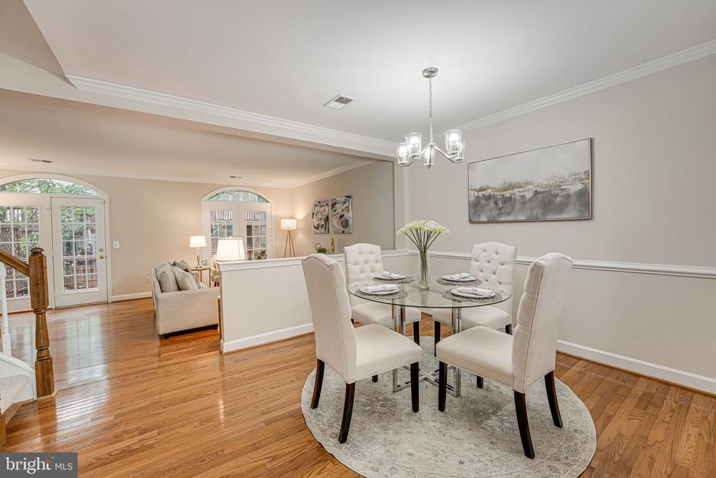 3919 Green Look Ct