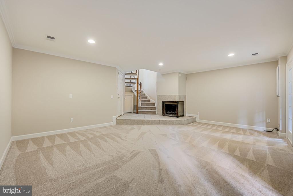 3919 Green Look Ct