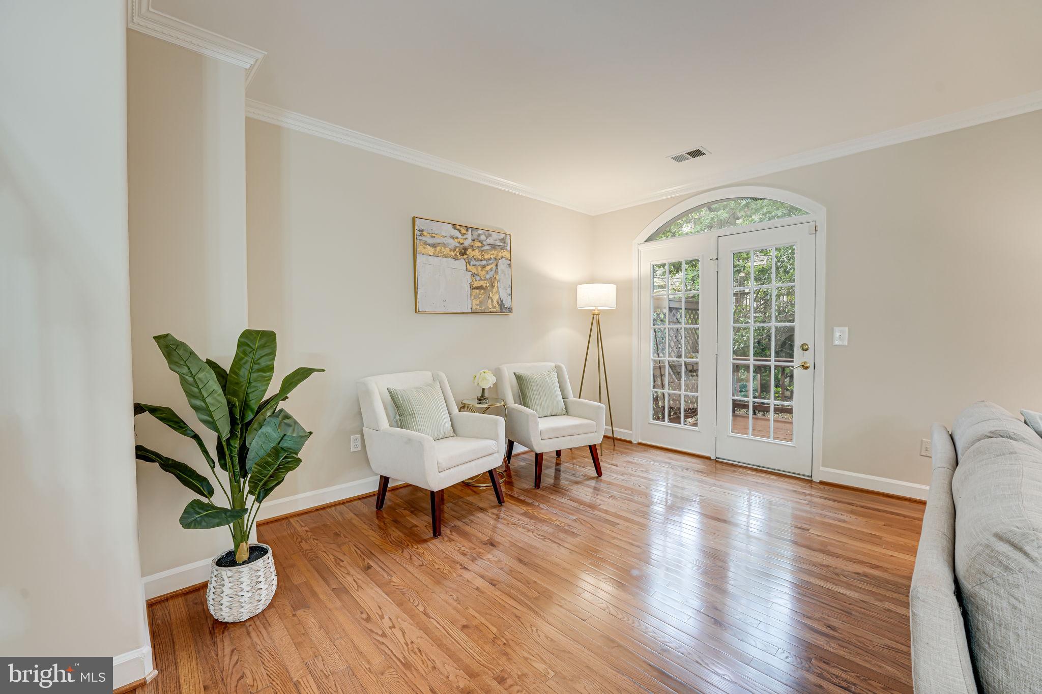 3919 Green Look Ct