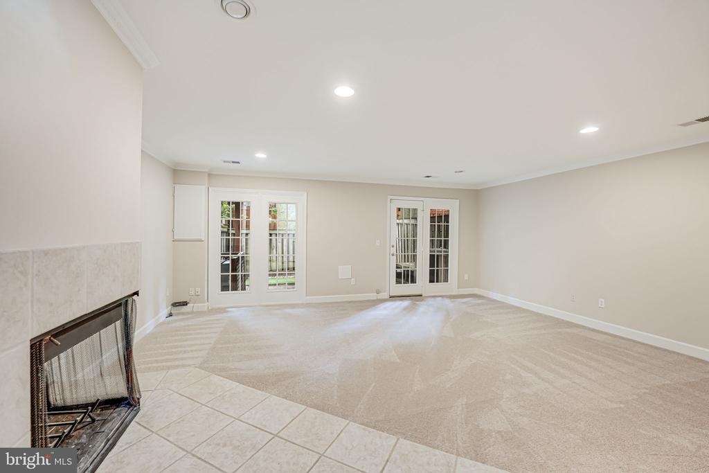 3919 Green Look Ct