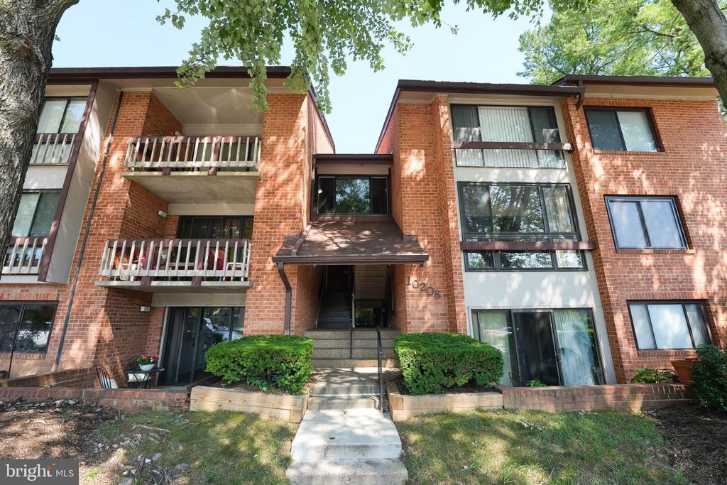 10208 Bushman Dr #402