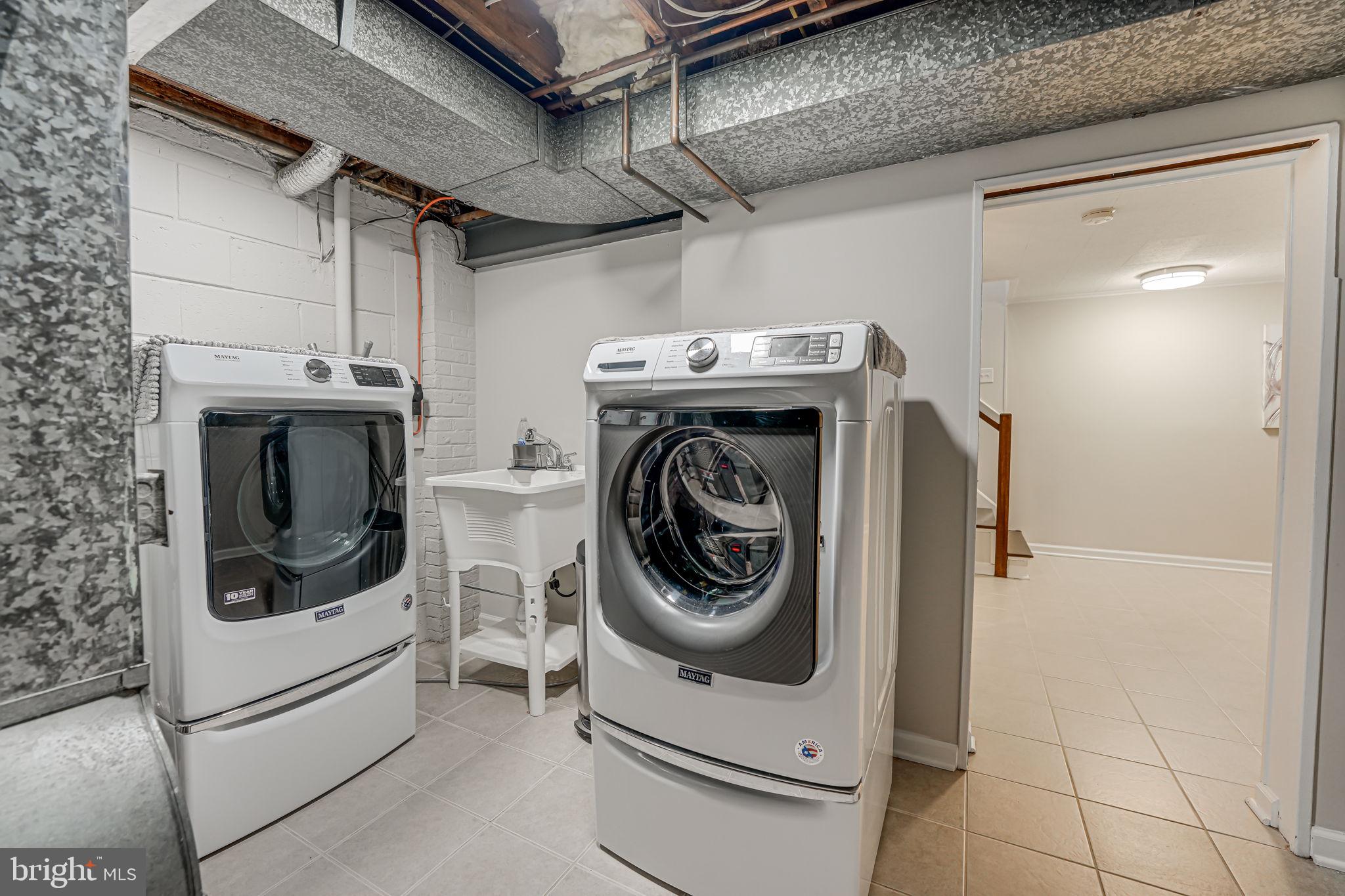 319 Patrick St SW