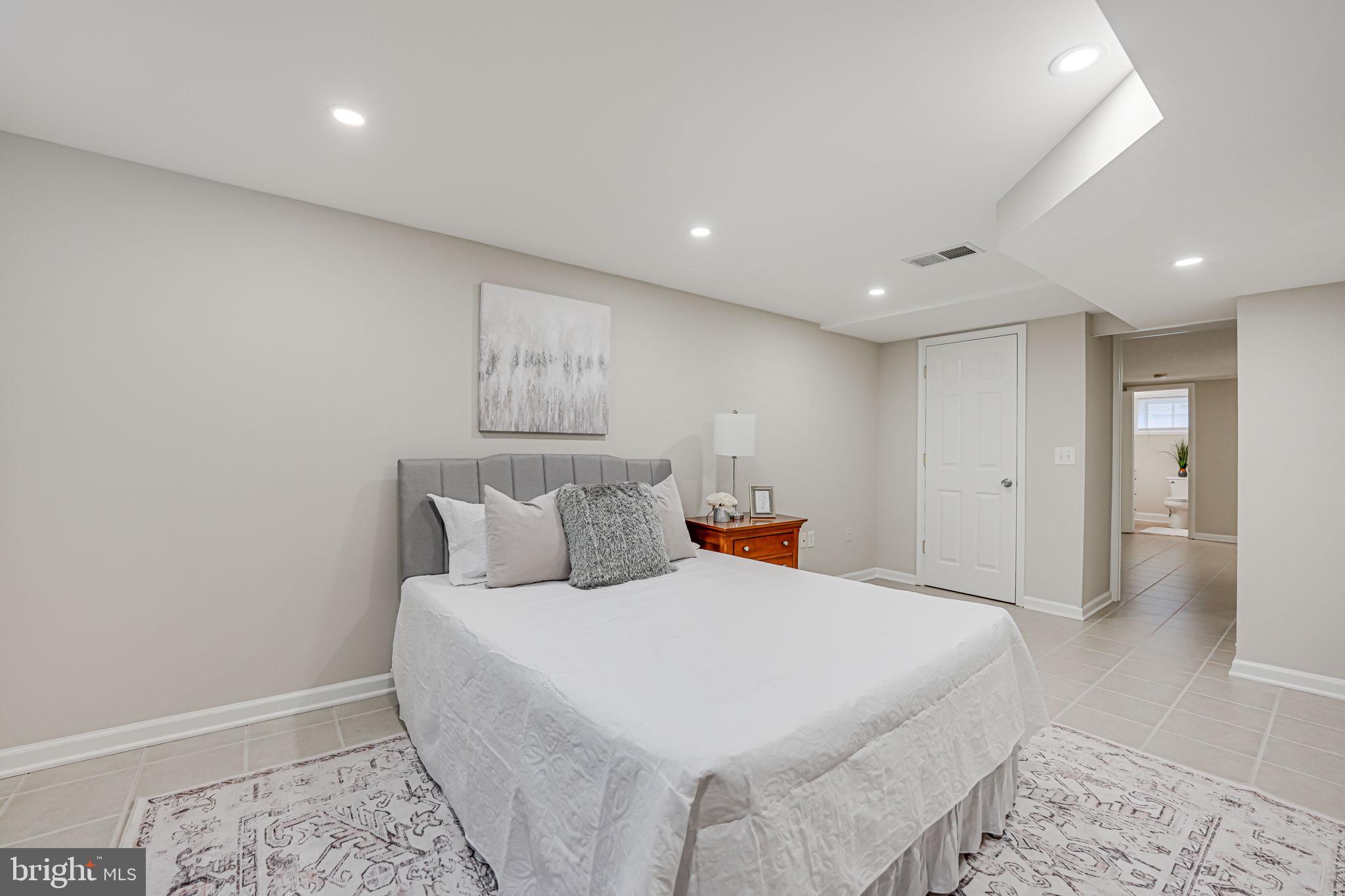 319 Patrick St SW